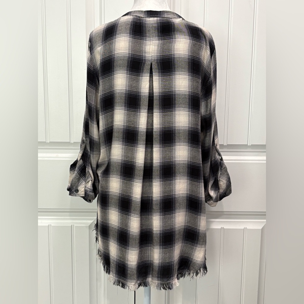 Hester & Orchard Plaid Button-Up Shirt Size M - Picture 2 of 8